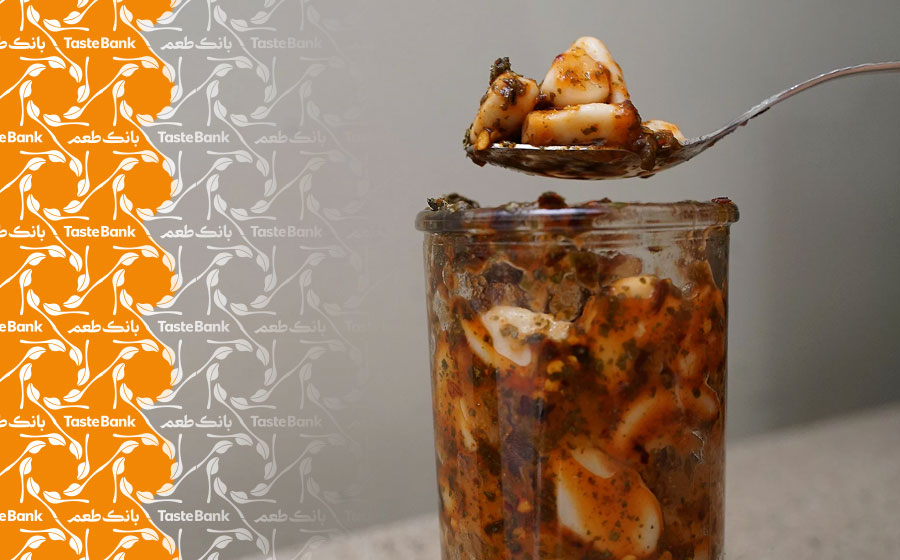 طرز تهیه سیر ترشی فوری با شیره انگور